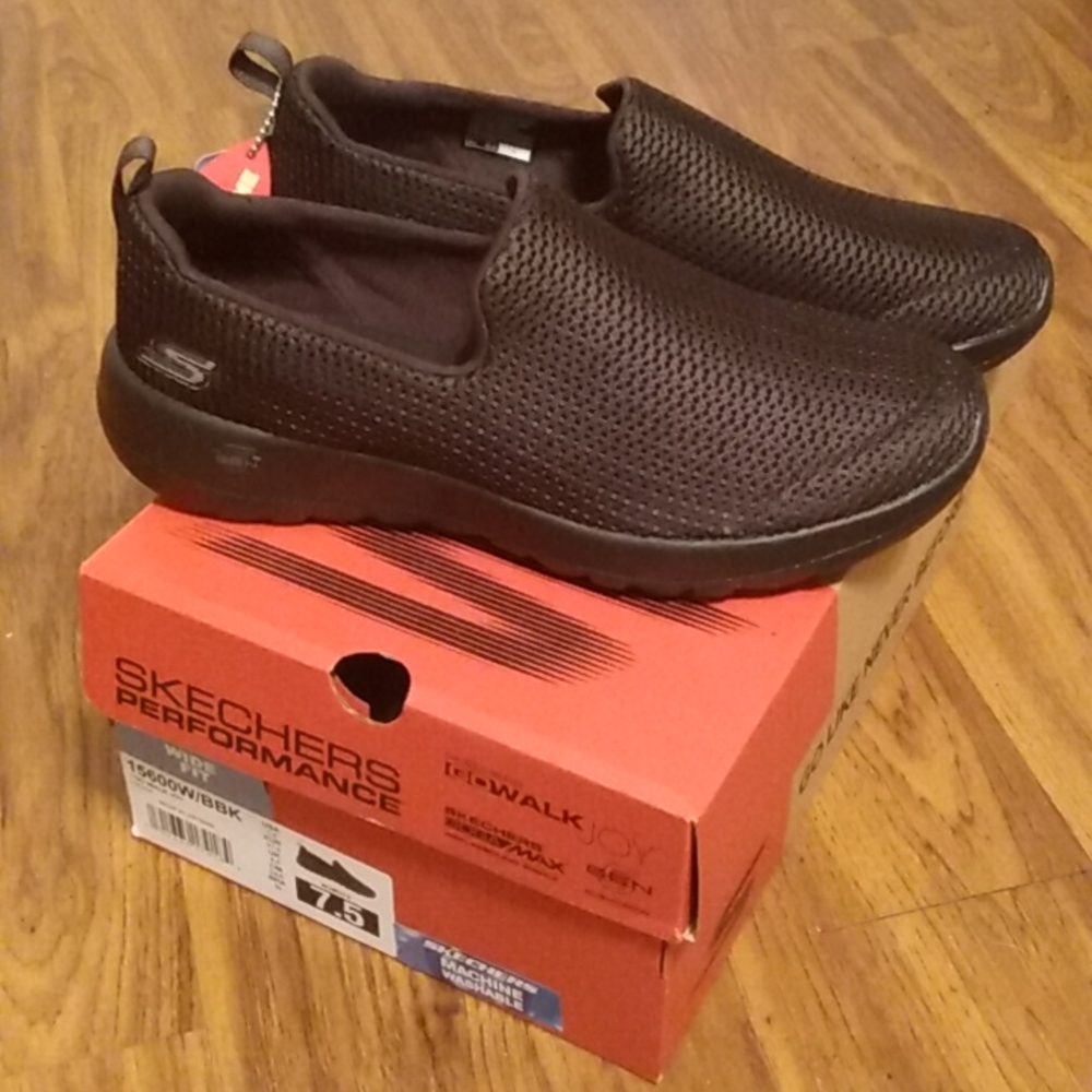 Skechers Performance Go Walk Joy Sneakers 7.5 Wide